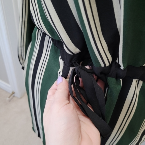 EVERLY small faux wrap dress green stripes - Picture 10 of 14